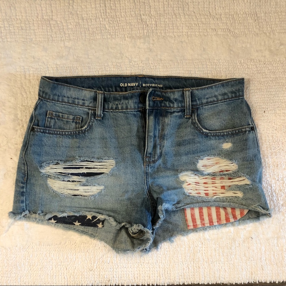 Old Navy Americana Boyfriend Jean Shorts